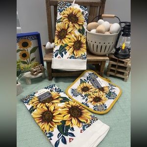 Farmhouse Sunflower Kitchen towels & Decor 4PCs